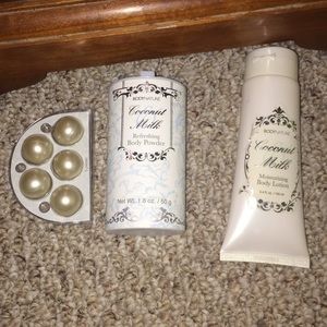 Coconut milk body care pack